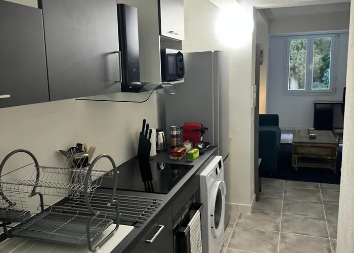 A - 10 Min De La Nice