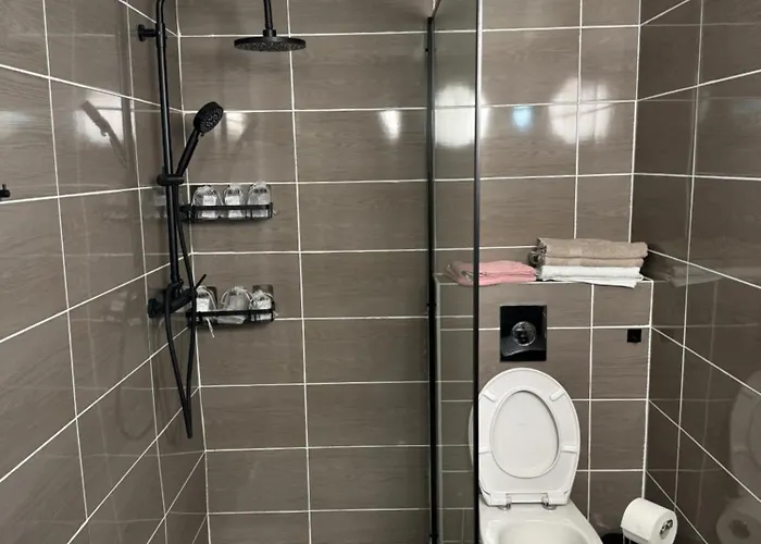 A - 10 Min De La Nice