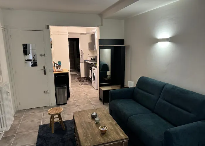 A - 10 Min De La Nice