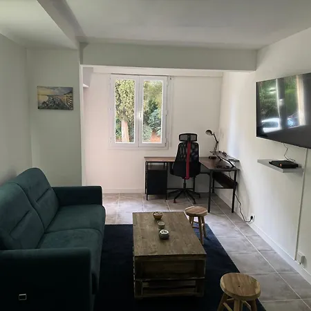 Apartment A - 10 Min De La