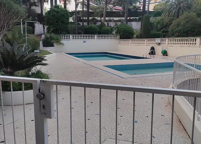 Apartamento à - 10 Min De La *